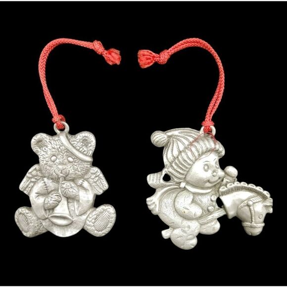 MERRY CHRISTMAS PEWTER GRAY TREE ORNAMENTS. - Picture 2 of 3